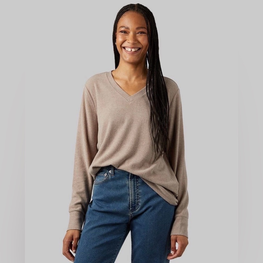 NWT 32 Heat Women's Soft Sweater Knit V Neck Top Size M